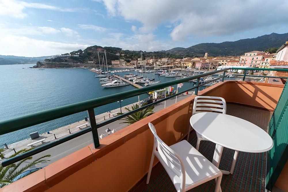 Hotel Belmare Porto Azzurro Εξωτερικό φωτογραφία