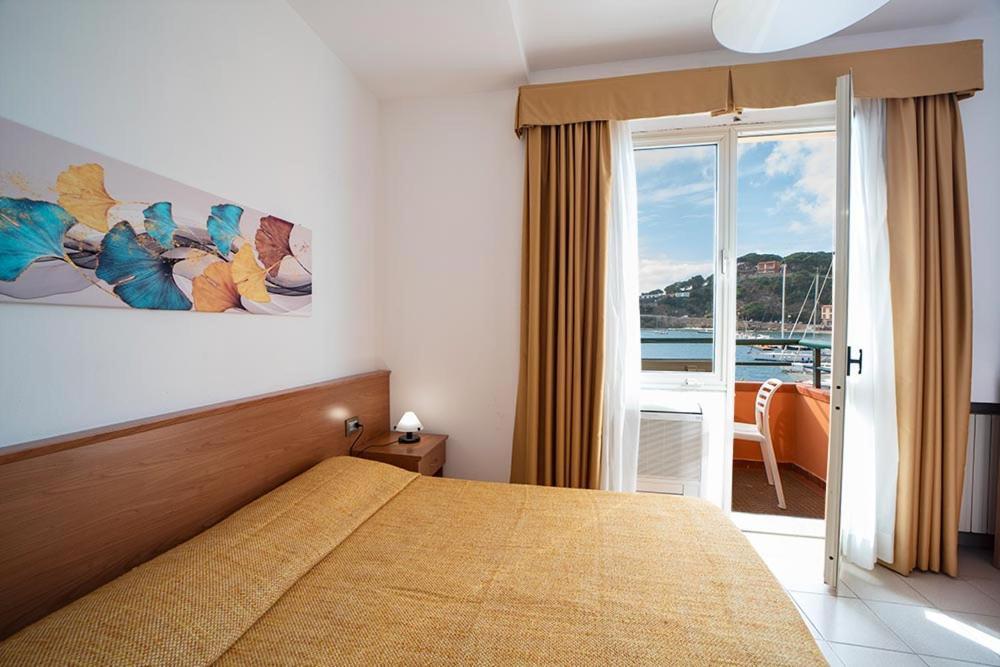 Hotel Belmare Porto Azzurro Εξωτερικό φωτογραφία