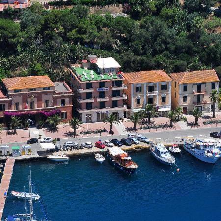 Hotel Belmare Porto Azzurro Εξωτερικό φωτογραφία